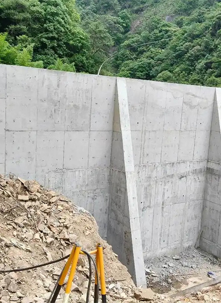 保定阜平县重力式挡土墙